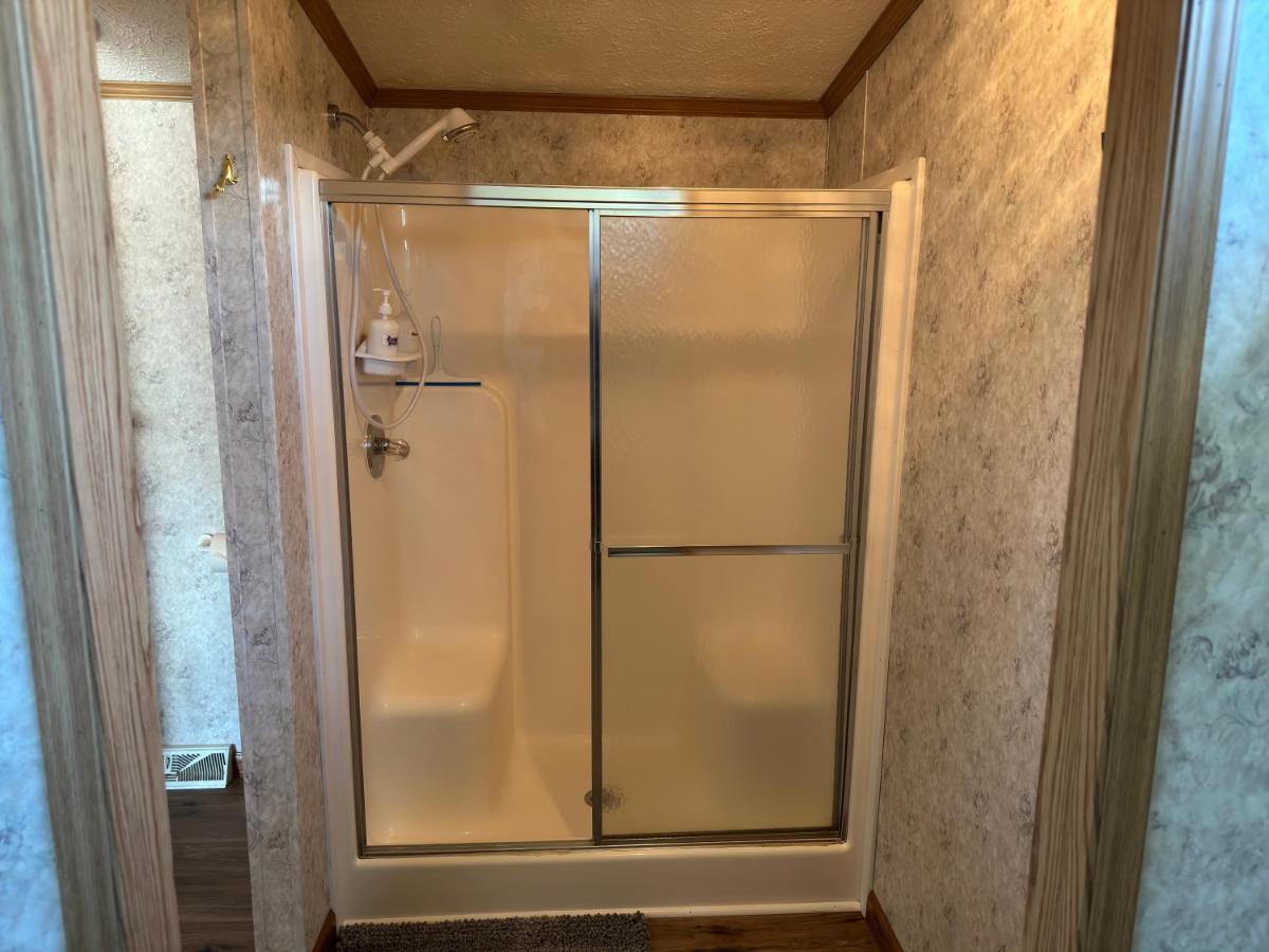 Spacious Cozy Getaway ! King Bed, Game Room, Out Door Patio Cairo 外观 照片
