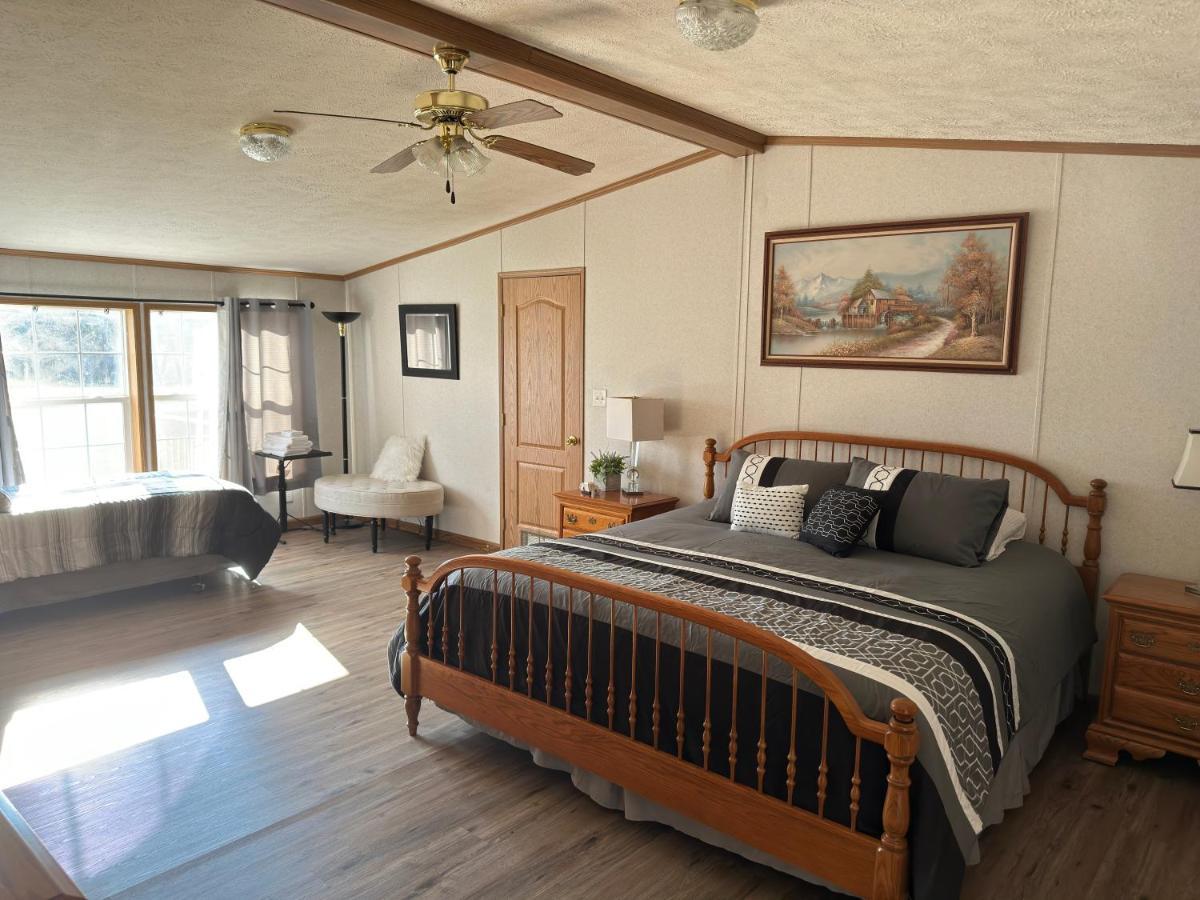 Spacious Cozy Getaway ! King Bed, Game Room, Out Door Patio Cairo 外观 照片